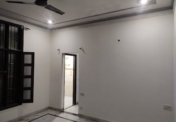 Room in 6 BHK Villa at Sector 19 – for Sale