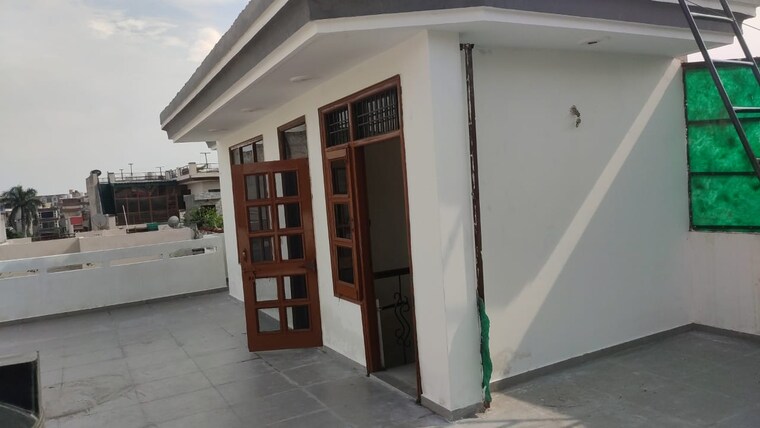 undefined, sector 19 6 Bedroom 1470 Sq.Ft. Villa In Sector 19 Panchkula 9363700