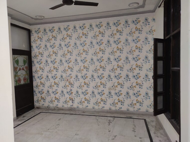 Bedroom, sector 19 6 Bedroom 1470 Sq.Ft. Villa In Sector 19 Panchkula 9363700