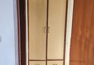 Furnished Amenities in 2 BHK Apartment at Suncity Essel Tower, Sector 28 – for Rent