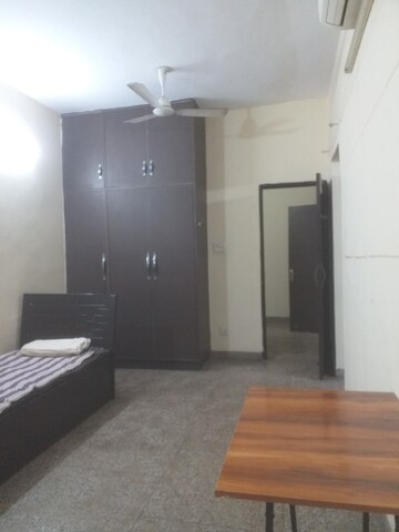 Room in 2 BHK Builder Floor at New Rajinder Nagar – for Rent