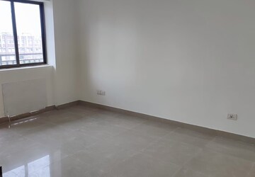 Room in 3 BHK Apartment at Ardee City Palm Grove Heights, Sector 52 – for Rent