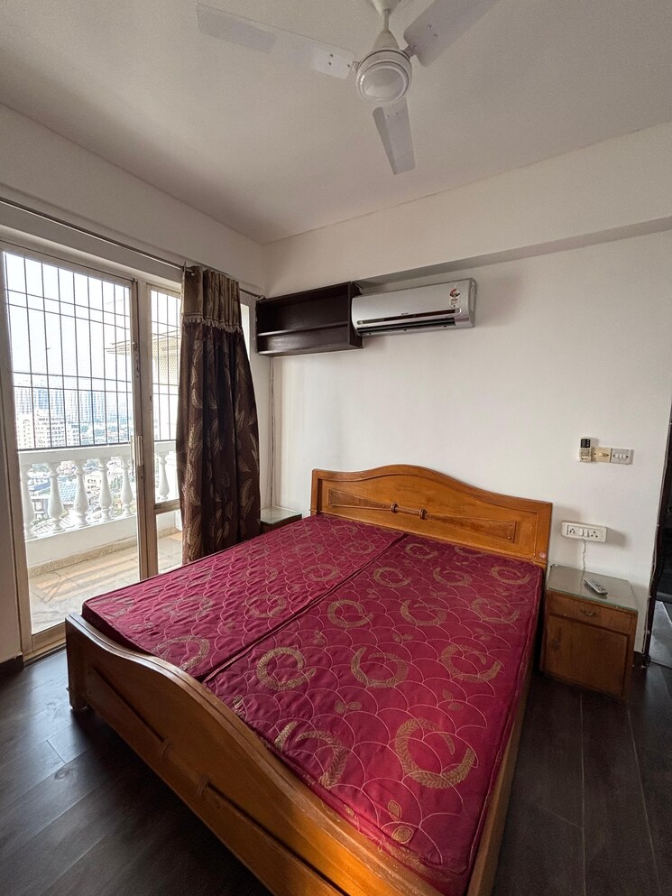 Bedroom, dlf-regency-park-i 2 Bedroom 1150 Sq.Ft. Apartment In Dlf Phase iv Gurgaon 9363844