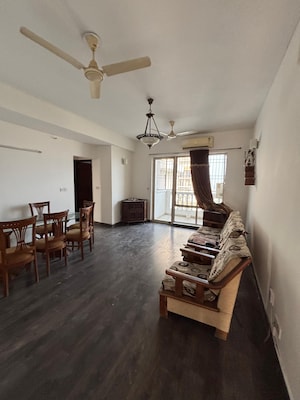2 BHK Apartment For Rent in DLF Regency Park I, Dlf Phase iv