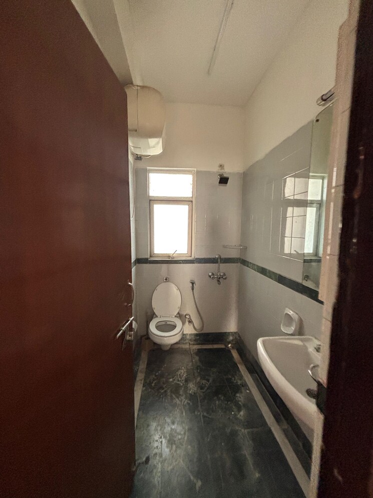 Kitchen, dlf-regency-park-i 2 Bedroom 1150 Sq.Ft. Apartment In Dlf Phase iv Gurgaon 9363844