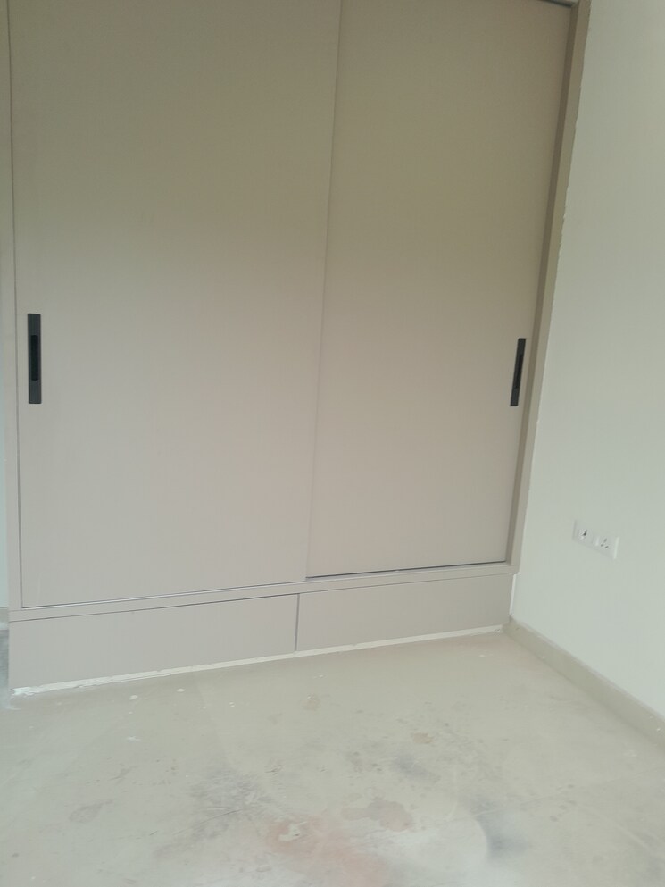 undefined, rohini sector 11 3 Bedroom 64 Sq.Mt. Builder Floor In Rohini Sector 11 Delhi 9363907