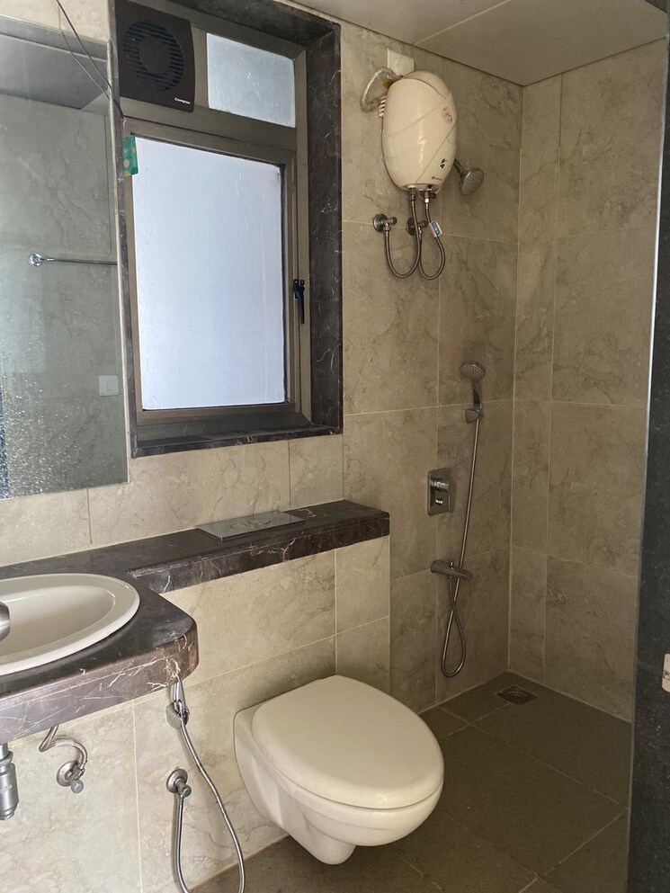 Bathroom, l-t-emerald-isle 2 Bedroom 651 Sq.Ft. Apartment In Powai Mumbai 9363865