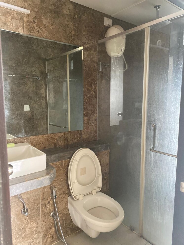 Bathroom, l-t-emerald-isle 2 Bedroom 651 Sq.Ft. Apartment In Powai Mumbai 9363865