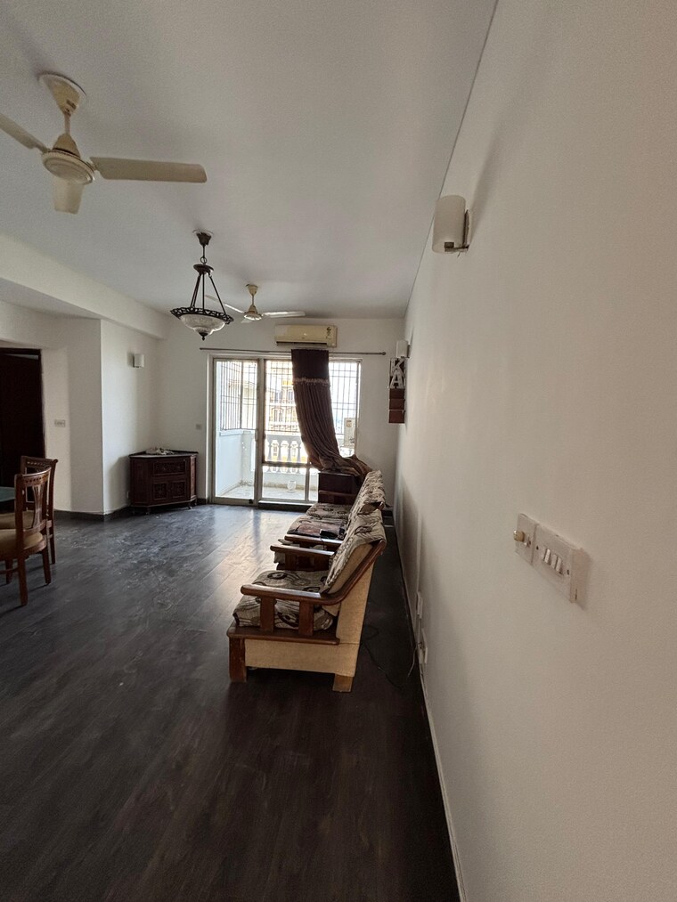 Living Room, dlf-ridgewood-estate 3 Bedroom 1371 Sq.Ft. Apartment In Dlf Phase iv Gurgaon 9363862