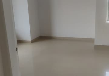 Room in 2 BHK Apartment at Lodha Aqua, Mira Road – for Rent