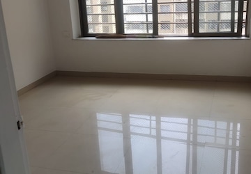Room in 2 BHK Apartment at Lodha Aqua, Mira Road – for Rent