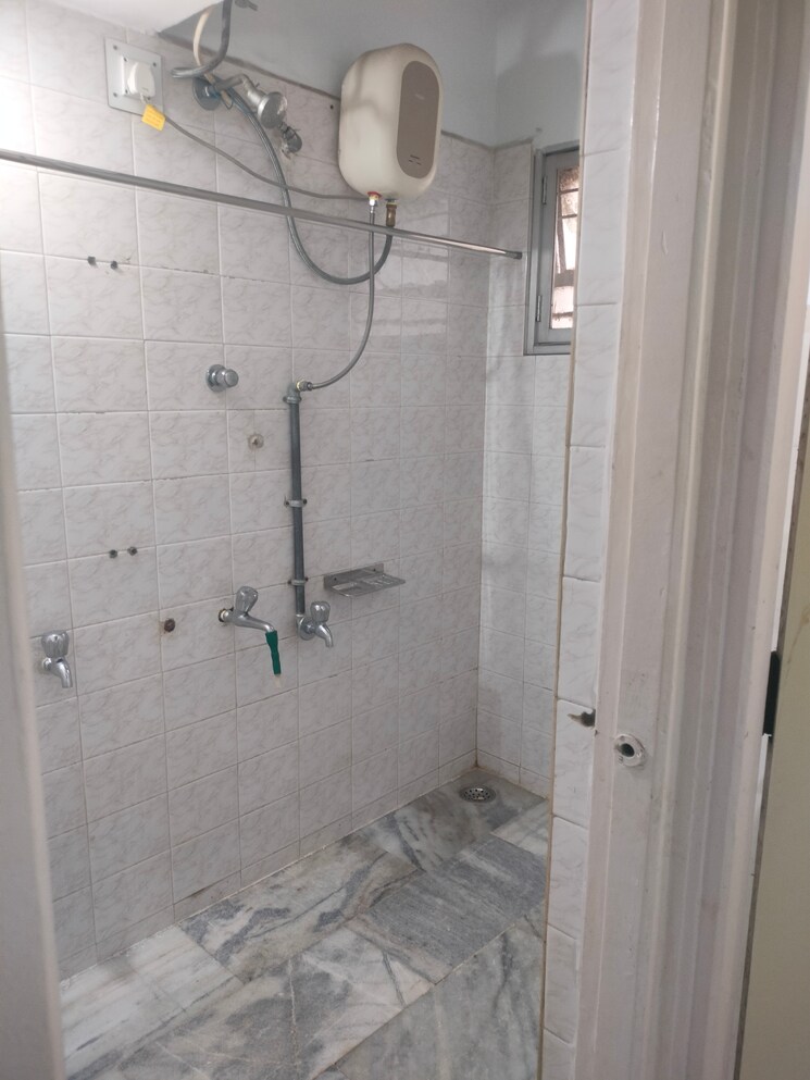 Bathroom, amba-nagari 1 Bedroom 680 Sq.Ft. Apartment In Dhanori Pune 9363879