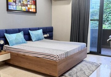 Bedroom in 3 BHK Builder Floor at Palam Vihar – for Rent