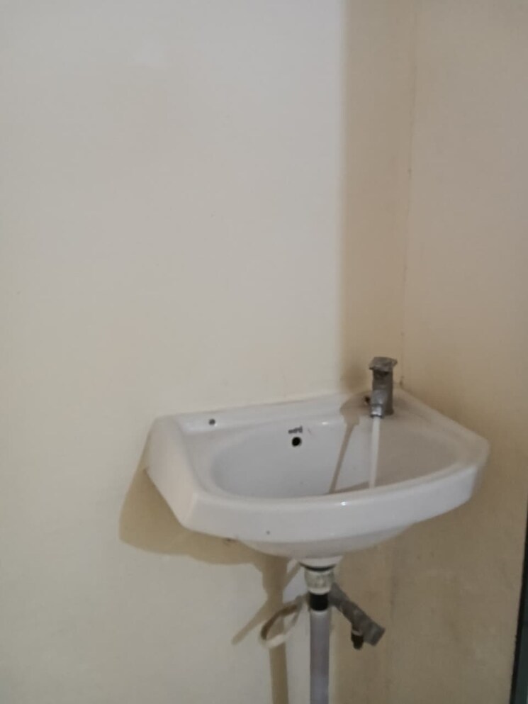 Bathroom, sheetal-chs-thakurli 1 Bedroom 640 Sq.Ft. Apartment In Thakurli Thane 9363888