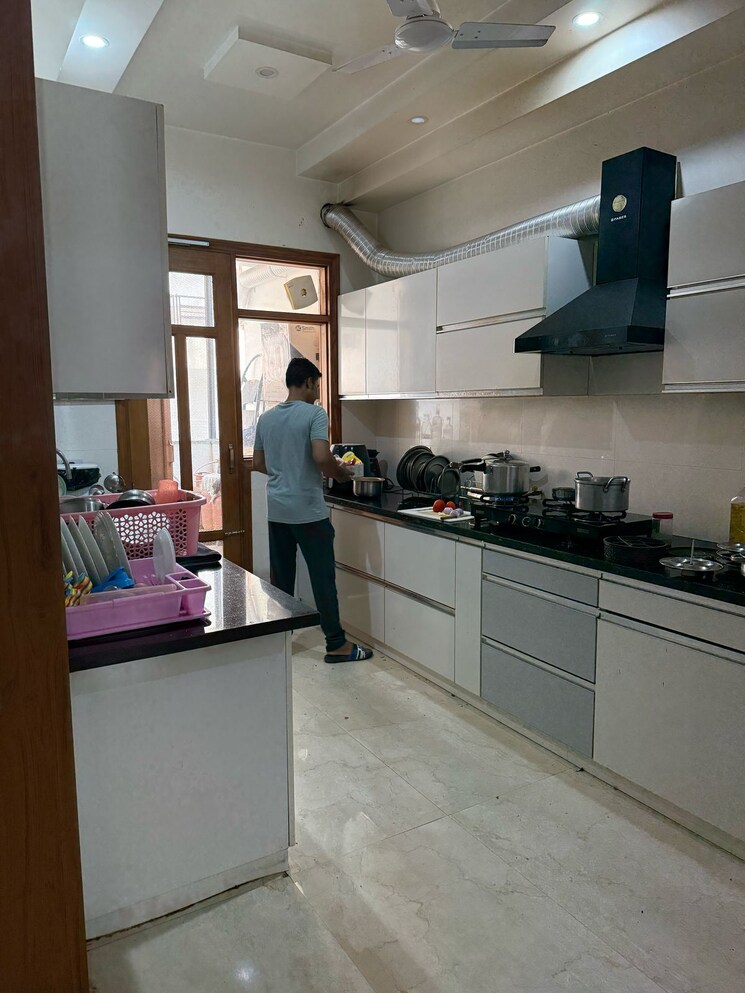 Kitchen, gupta-awas 3 Bedroom 2700 Sq.Ft. Builder Floor In Sector 43 Gurgaon 9363905