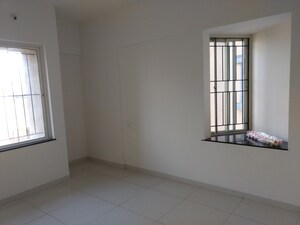 Room in 3 BHK Apartment at Planet Millennium CHS, Pimple Saudagar – for Sale