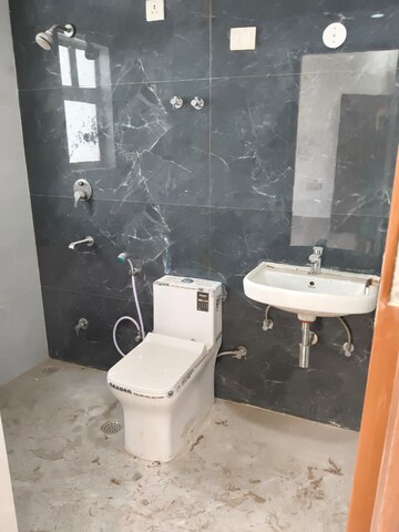 Team Area in 3 BHK Apartment at ERA Redwood Residency, Sector 78 – for Rent