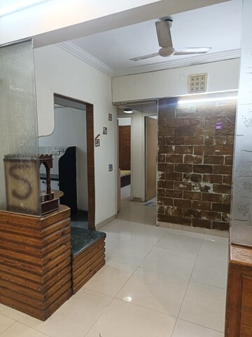 Living Room in 2.5 BHK Apartment at Thane West – for Rent