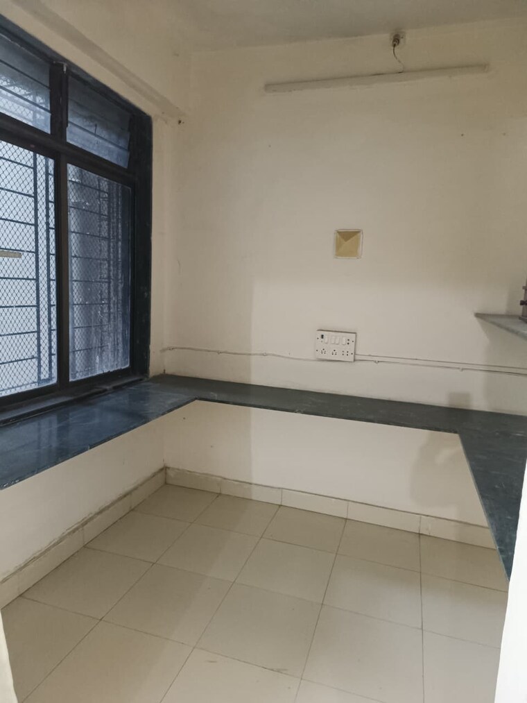 Kitchen, thane west 2.5 Bedroom 750 Sq.Ft. Apartment In Thane West Thane 9363926