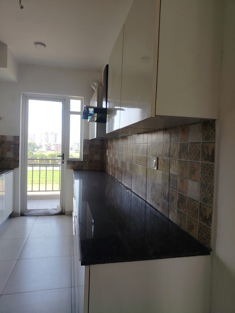 Kitchen, sushma-valencia 3 Bedroom 1800 Sq.Ft. Apartment In International Airport Road Zirakpur 9363941