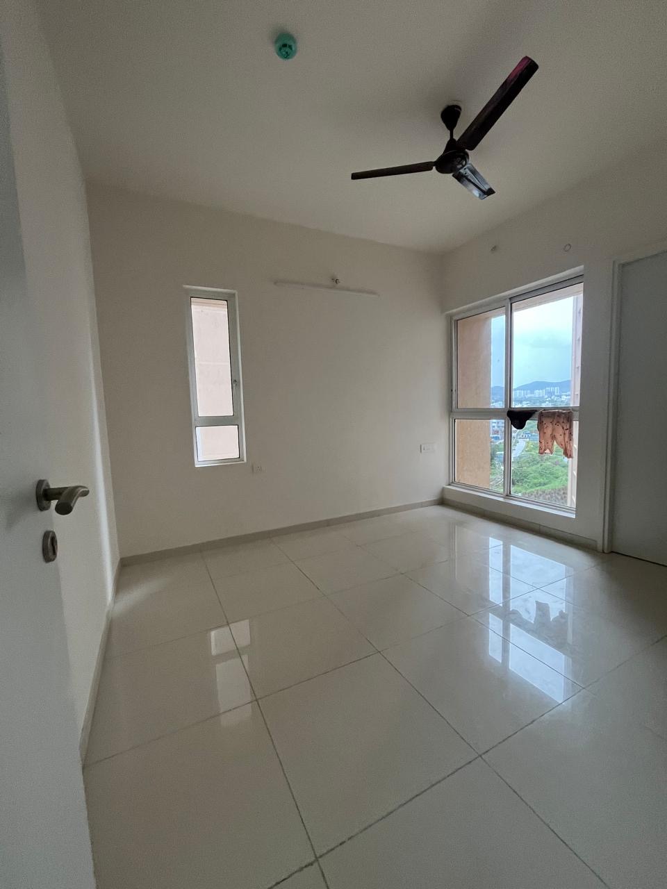 3 BHK + Extra Room Apartment For Rent in Godrej Green Vistas