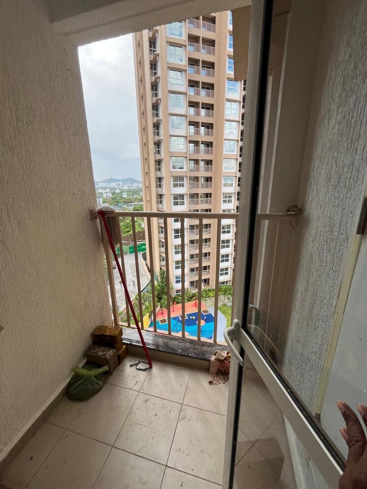 Balcony, godrej-green-vistas 3 Bedroom 815 Sq.Ft. Apartment In Mahalunge Pune 9363978