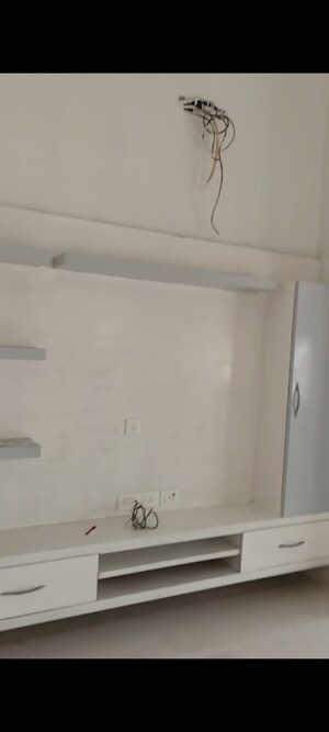 Room in 5 BHK Penthouse at Raheja Vedaanta, Sector 108 – for Sale