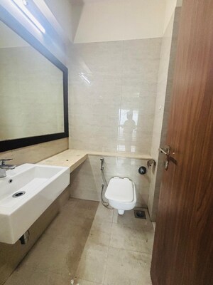 Bathroom in 3.5 BHK Apartment at Sheth Auris Serenity Tower 2, Malad West – for Rent