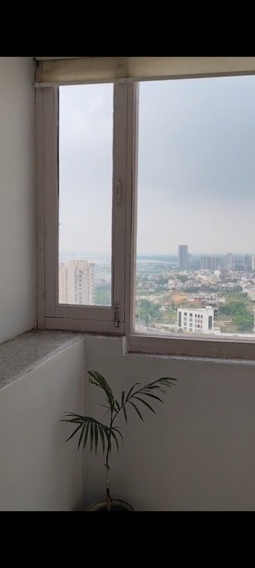 Room in 5 BHK Penthouse at Raheja Vedaanta, Sector 108 – for Sale
