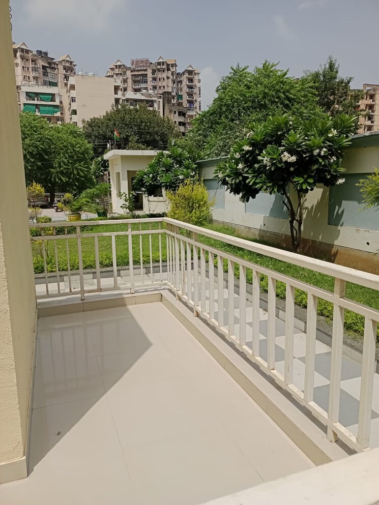 Balcony, amolik-sankalp 3 Bedroom 1000 Sq.Ft. Apartment In Sector 85 Faridabad 9364029
