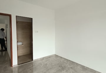 Room in 2 BHK Apartment at Ariha Signature, Goregaon West – for Rent