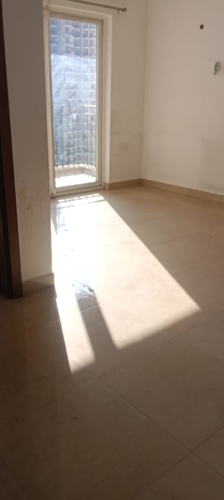 Room, amrapali-golf-homes 2 Bedroom 835 Sq.Ft. Apartment In Sector 4 Greater Noida Greater Noida 9364046