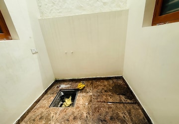 Bedroom in 4 BHK Builder Floor at Omaxe Silver Birch, North Mullanpur – for Rent