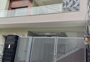 4 BHK Builder Floor – Exterior View View at Omaxe Silver Birch, North Mullanpur - for Rent