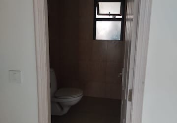 Room in 3 BHK Apartment at Eldeco Mystic Greens, Omicron I Greater Noida – for Sale