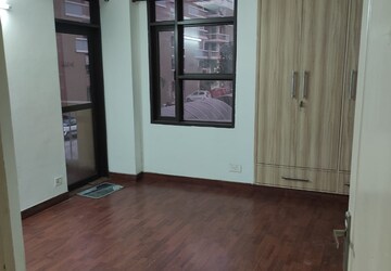 Room in 3 BHK Apartment at Eldeco Mystic Greens, Omicron I Greater Noida – for Sale