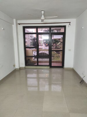 Room in 3 BHK Apartment at Eldeco Mystic Greens, Omicron I Greater Noida – for Sale