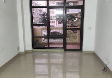 Room in 3 BHK Apartment at Eldeco Mystic Greens, Omicron I Greater Noida – for Sale