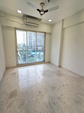 Room in 2 BHK Apartment at Ekta Tripolis, Goregaon West – for Rent