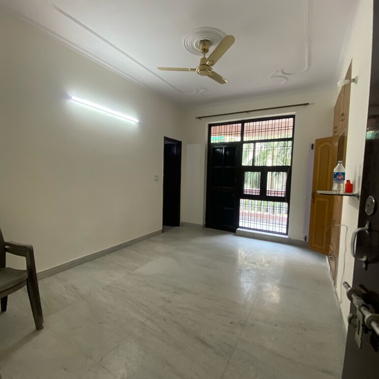 Room, sector 21d 3.5 Bedroom 1285 Sq.Ft. Apartment In Sector 21d Faridabad 9364135