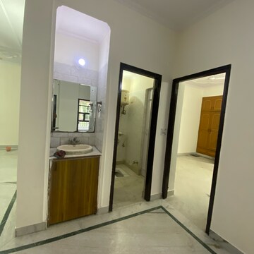 Kitchen in 3.5 BHK Apartment at Sector 21d – for Rent