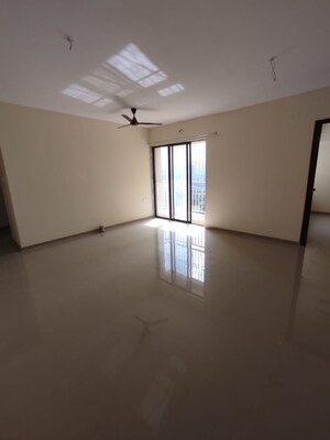 Room in 2 BHK Apartment at Pushpanjali Heights, Owale – for Rent