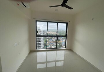 Room in 2 BHK Apartment at Lodha Woods, Kandivali East – for Rent