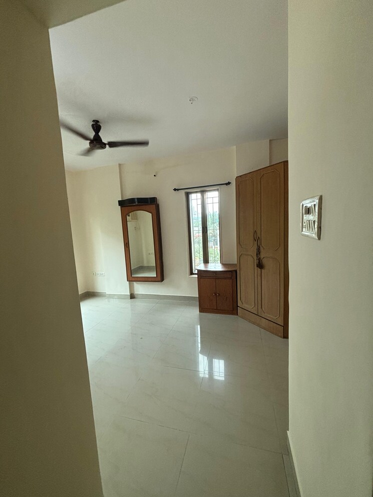 Room, raunak-heights 1 Bedroom 405 Sq.Ft. Apartment In Ghodbunder Road Thane 9364239