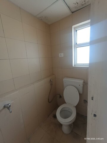 Bathroom in 3 BHK Apartment at Mahagun Mantra II Villaments, Sector 10 Greater Noida – for Rent