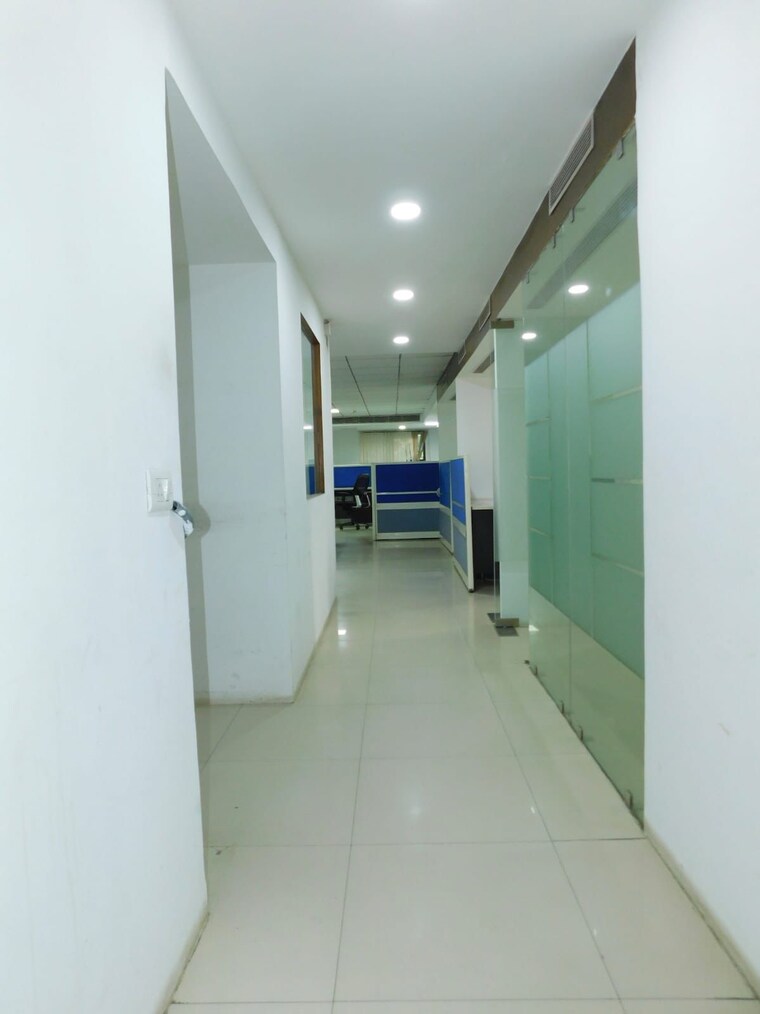 undefined, vasant kunj Commercial Office Space in IT/SEZ 4200 Sq.Ft. In Vasant Kunj Delhi 9364366