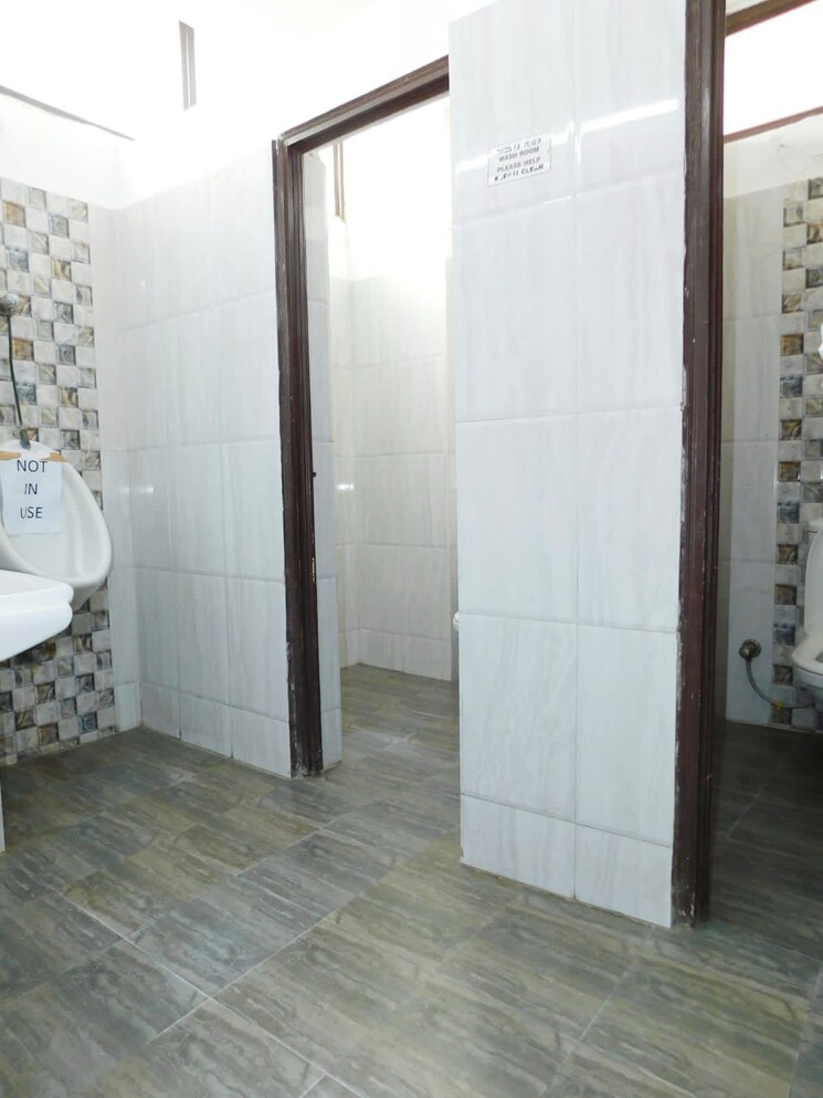 Bathroom, vasant kunj Commercial Office Space in IT/SEZ 4200 Sq.Ft. In Vasant Kunj Delhi 9364366