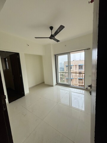 Room in 1 BHK Apartment at Puraniks Tokyo Bay, Kasarvadavali – for Rent