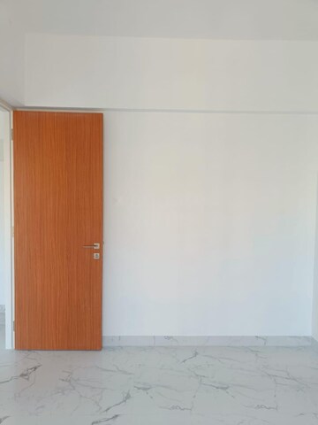 Room in 2 BHK Apartment at Dynamix Avanya, Dahisar East – for Rent