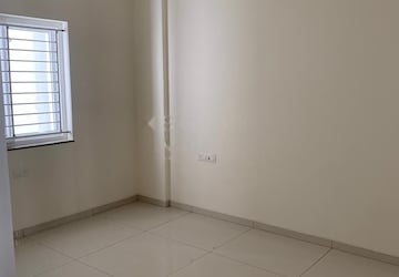 Room in 3 BHK Apartment at DSR Highland Greenz, Doddakannelli – for Rent